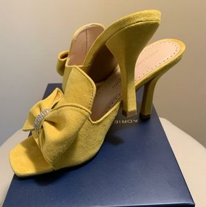 Adrienne Vittadini lemon zest stone heels